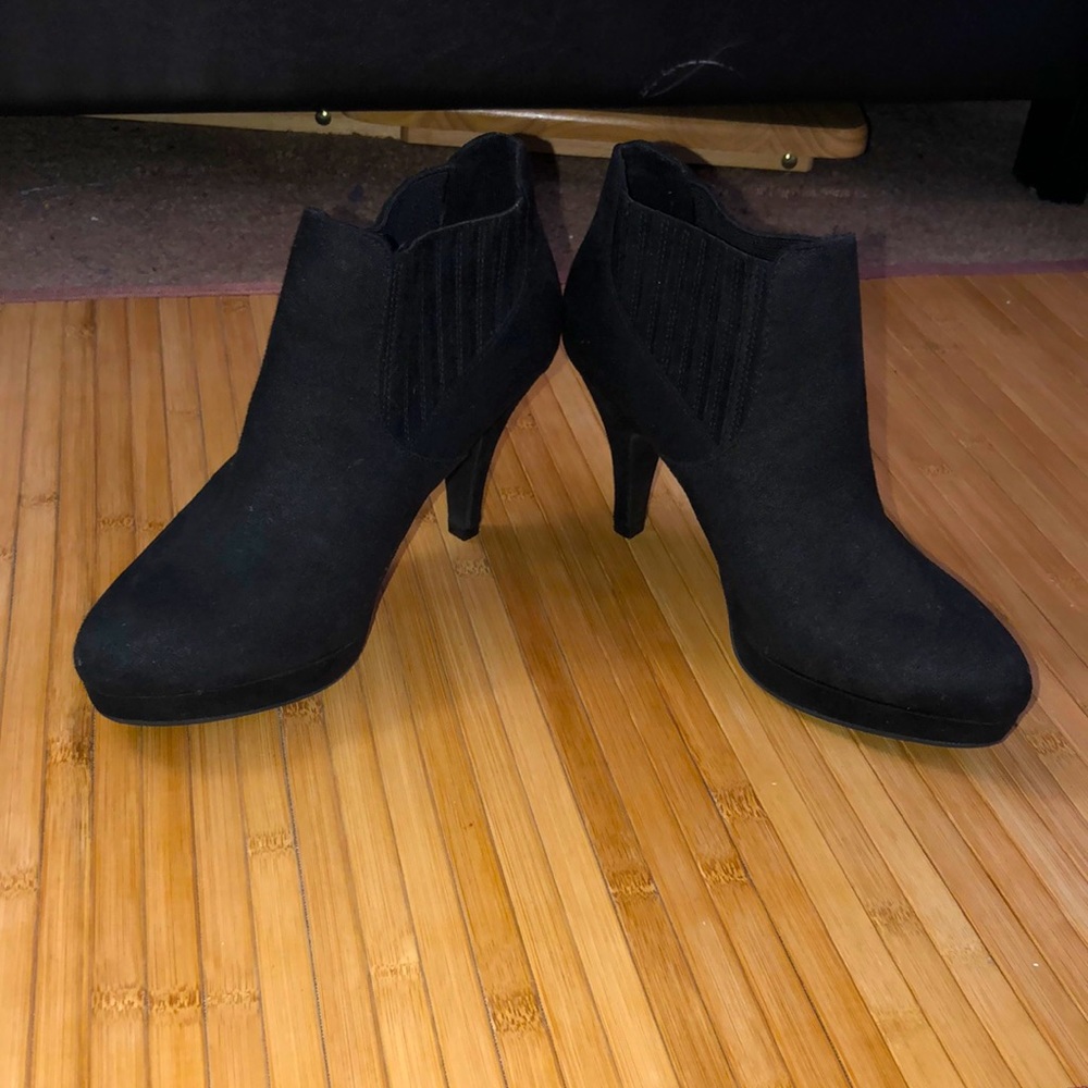 Bootie heels size 8